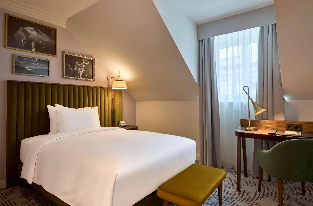 SINGLE STANDARD Room, Hotel Saski Krakow, Curio collection by Hilton, Krakow