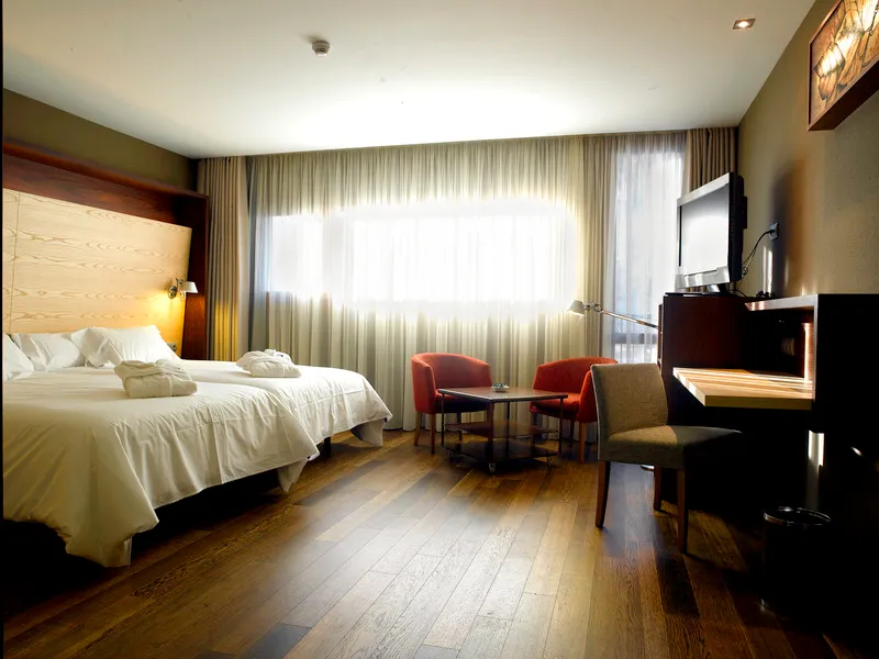 FAMILY ROOM STANDARD Room, SOMMOS Hotel Aneto, Barcelona