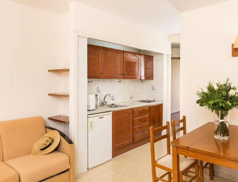 APARTMENT CAPACITY 2 Room, Apartamentos Guitart, Costa Brava