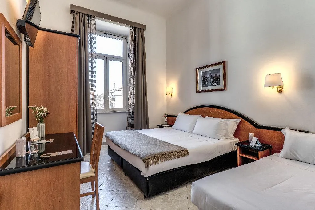 TRIPLE STANDARD Room, Sonya, Rome