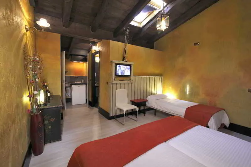 Room, Apartamentos El Tiempo, Madrid