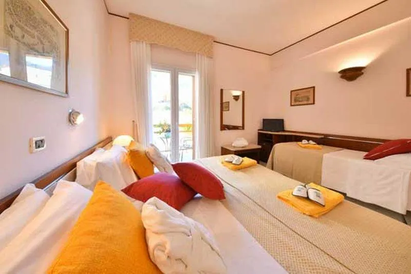 TRIPLE TWO BEDS Room, Grand Hotel Terme Di Augusto, Naples