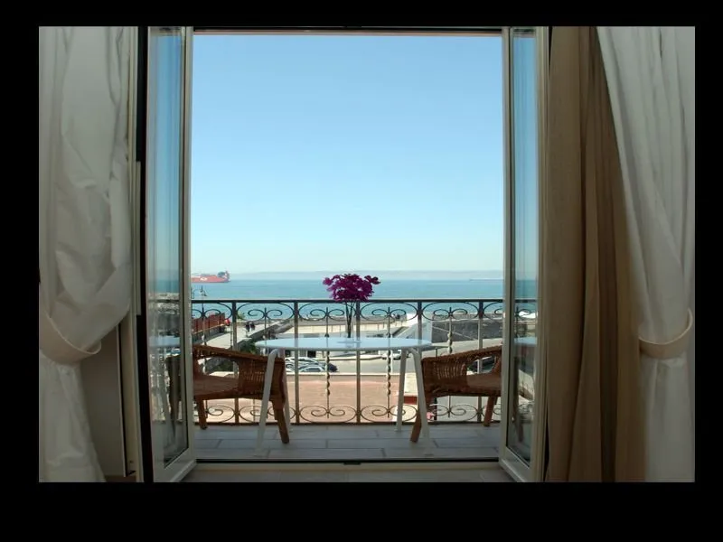 Room, La Dimora dei Borboni, Naples