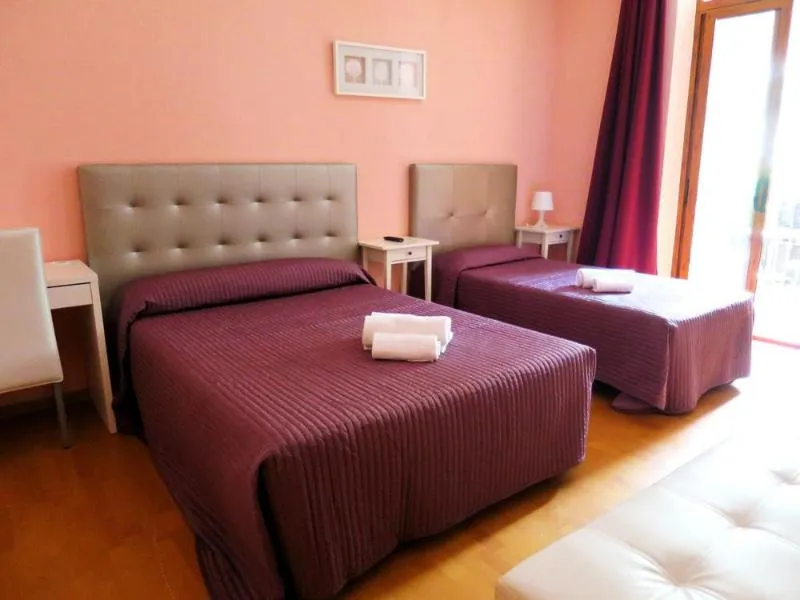 TWIN STANDARD Room, Hostal Balmes Centro, Barcelona
