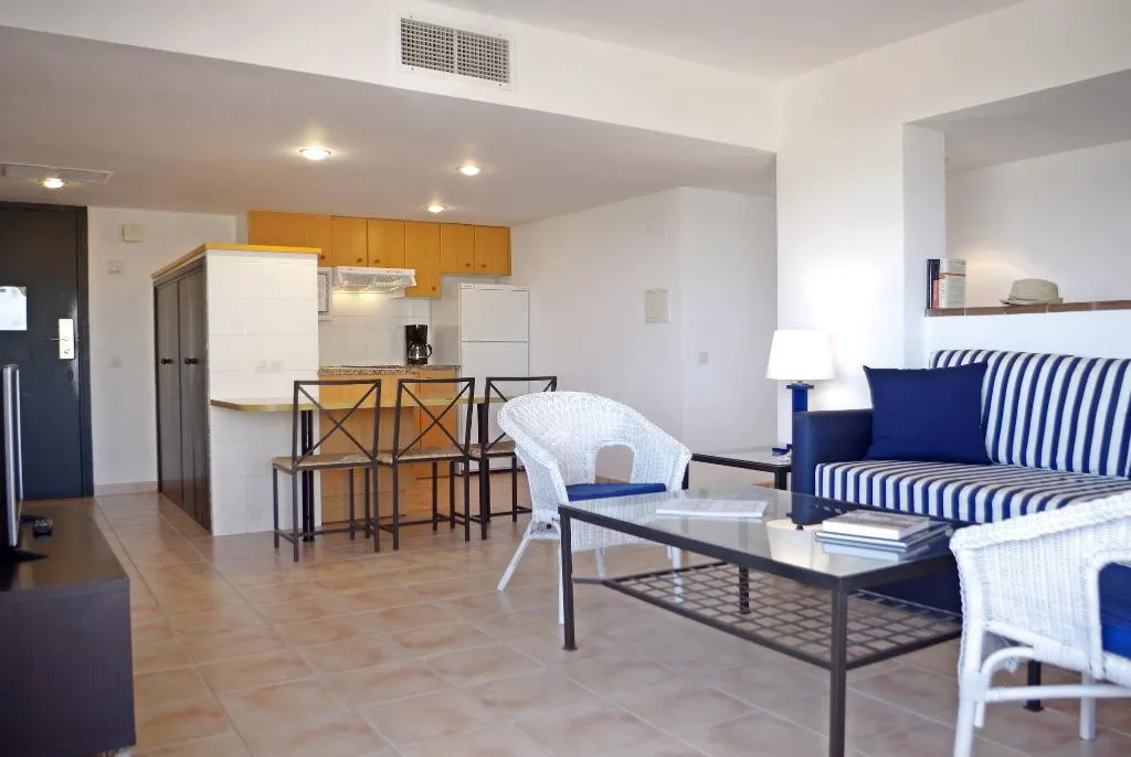 APARTMENT SEA VIEW TWO BEDROOMS Room, Apartaments Golf By La Costa Resort, Costa Brava