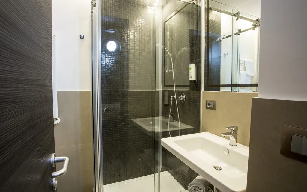 TRIPLE SUPERIOR Room, The Guardian Hotel, Rome
