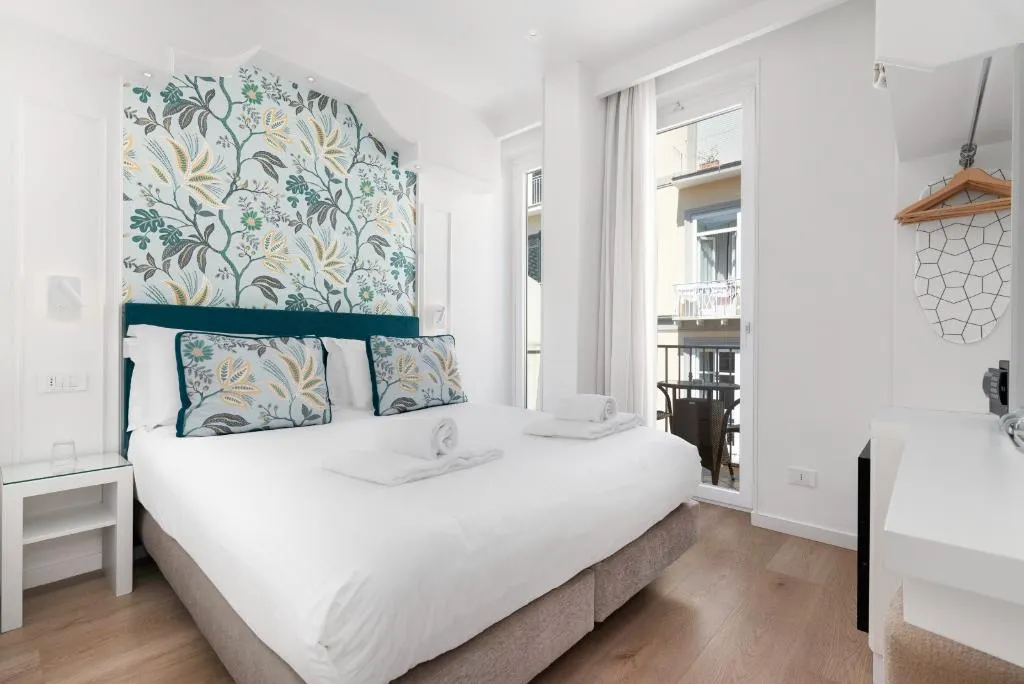 Double or Twin STANDARD Room, Sorrento City, Naples