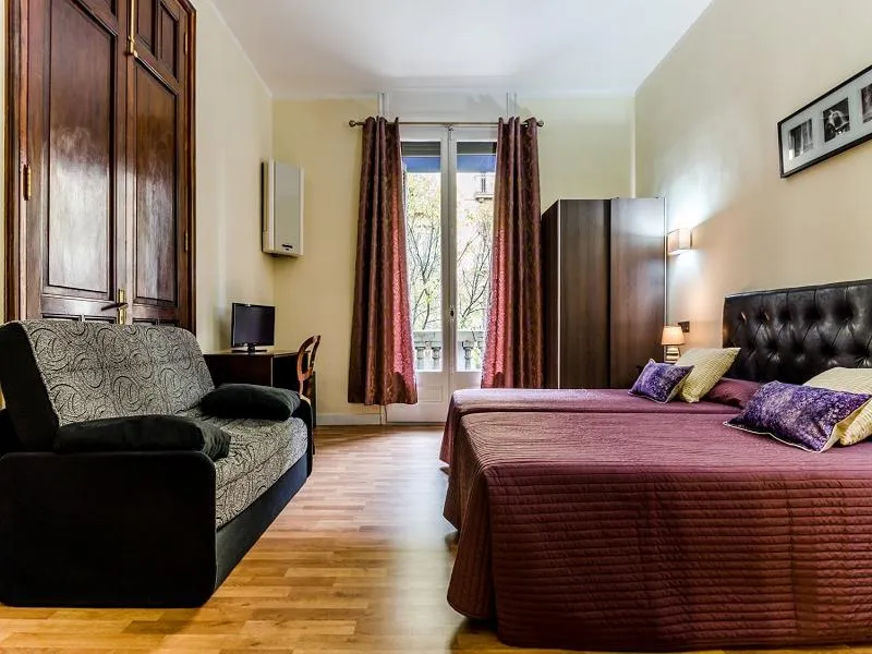 Double or Twin SUPERIOR Room, Victoria Palace, Barcelona