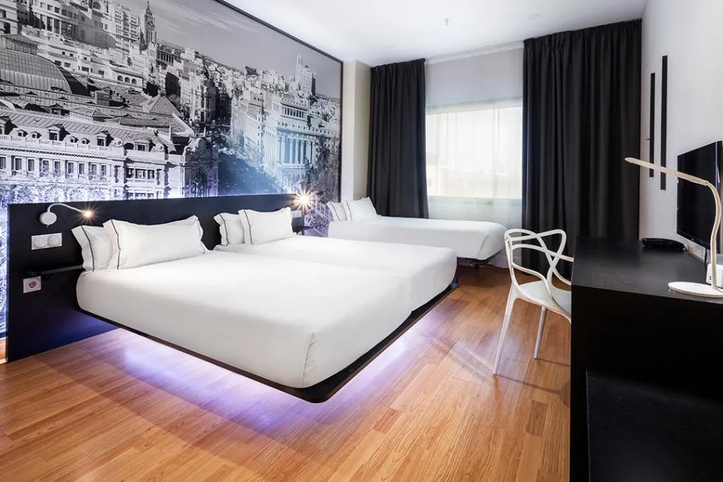 TRIPLE STANDARD Room, B&B HOTEL Madrid Aeropuerto T4, Madrid