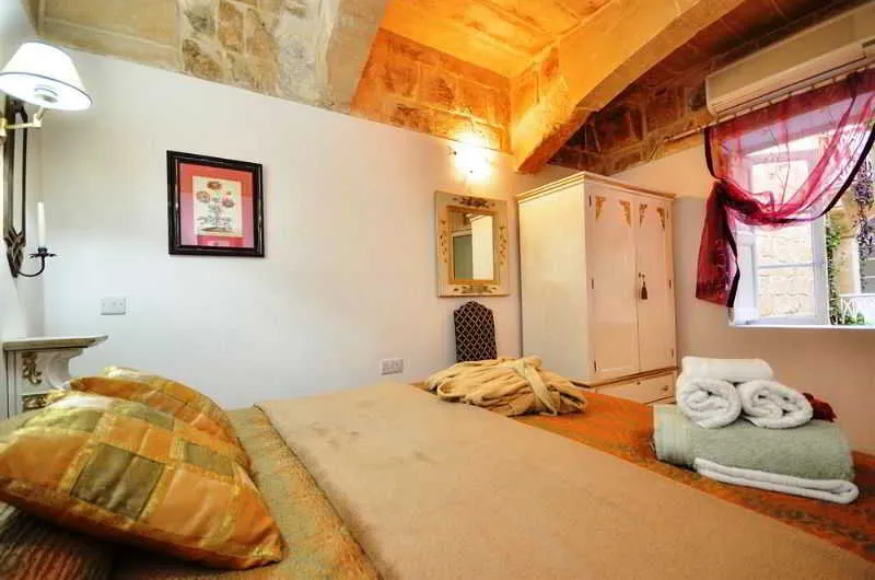 Room, Palazzo Valletta Suites, Malta