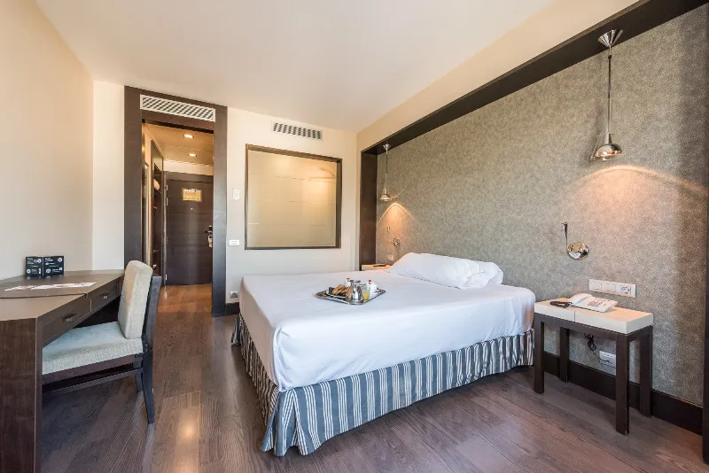 DOUBLE STANDARD Room, Mercader, Madrid