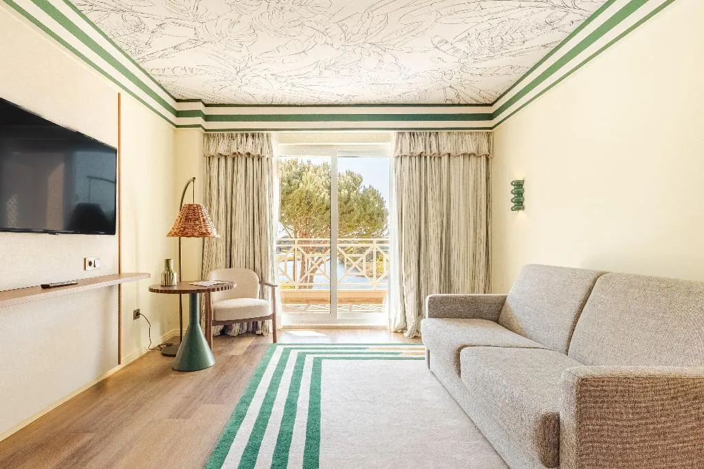 SUITE KING SIZE BED Room, Kimpton Quinta Da Marinha Cascais by IHG, Lisbon