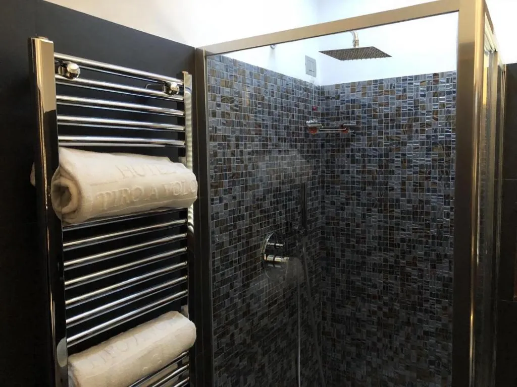 DOUBLE DELUXE KING BED Room, Hotel Tiro A Volo, Naples