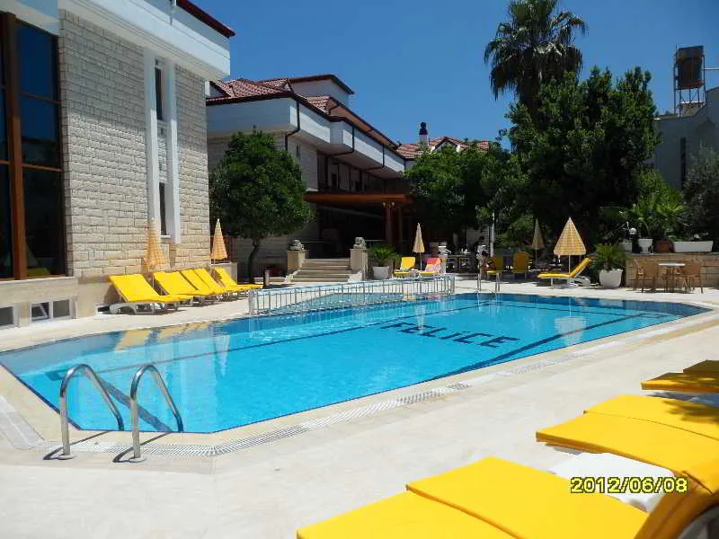 Pool, Felice, Antalya
