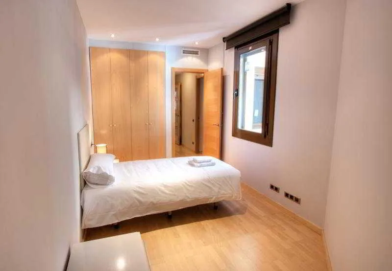Room, Tamarit, Barcelona