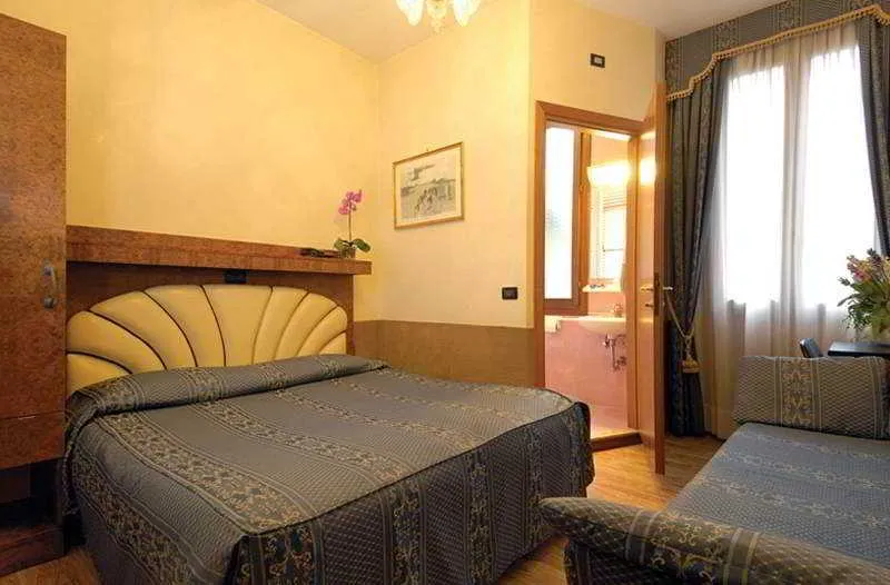 Room, Atlantide, Venice