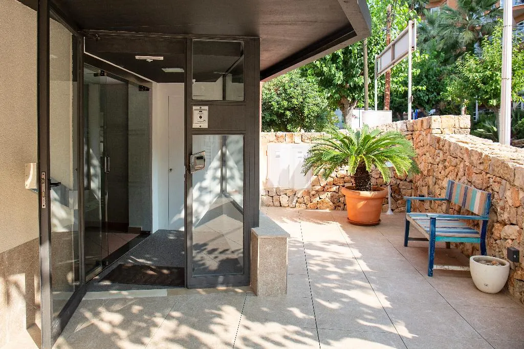 Terrace, Hostal Residencia Sutimar, Majorca