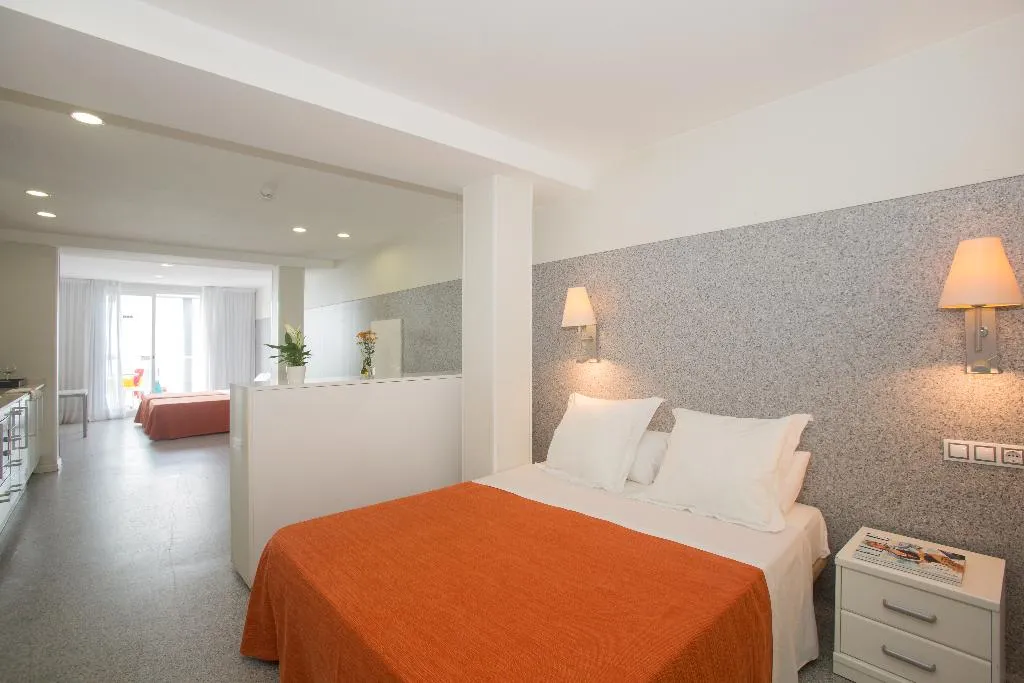 STUDIO STANDARD Room, Mix Bahia Real, Majorca