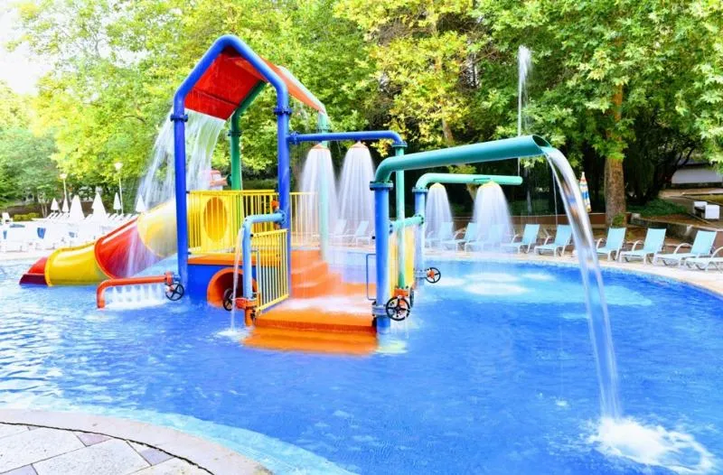 Pool, Kompas, Varna
