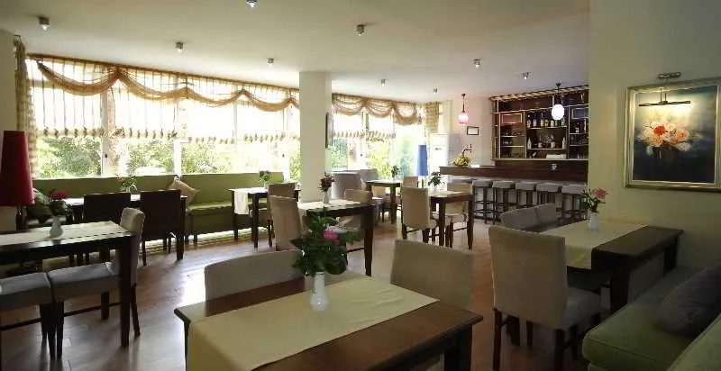 Bar, Incekum Su, Antalya