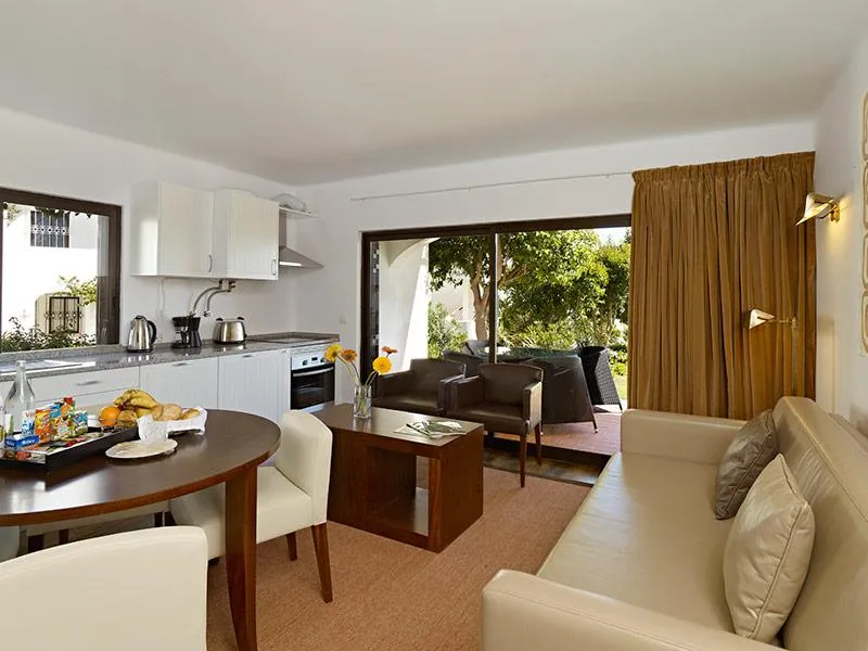 APARTMENT TWO BEDROOMS Room, São Rafael Holidays, Algarve