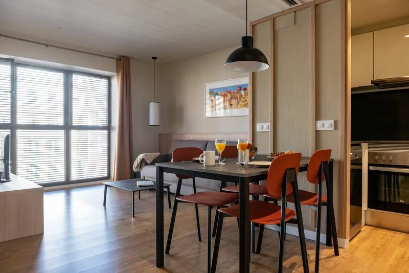 APARTMENT CAPACITY 4 ONE BEDROOM Room, MH Apartments Urban, Barcelona
