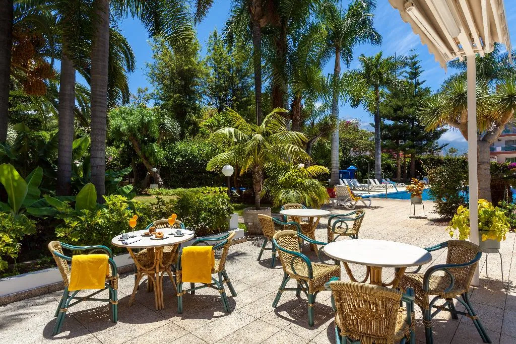 Terrace, Masaru, Tenerife