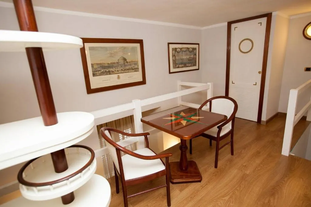 QUADRUPLE STANDARD Room, Hotel Ausonia, Naples