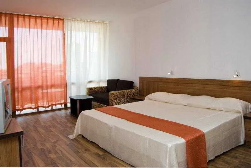 Room, Jupiter, Bourgas