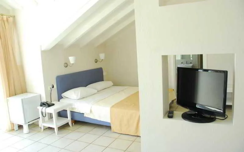 Room, Saint George, Thessaloniki