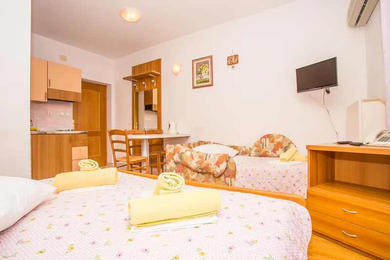 STUDIO CAPACITY 3 Room, Villa Jerkan, Split