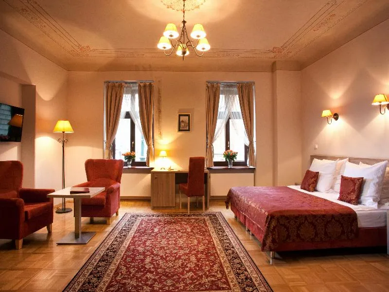 SUITE DELUXE Room, Hotel Santi, Krakow