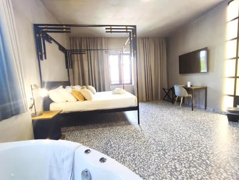 DOUBLE DELUXE Room, Hotel Nuvo, Naples