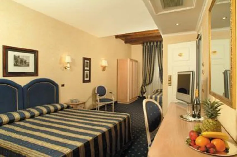 TRIPLE STANDARD Room, Valle, Rome