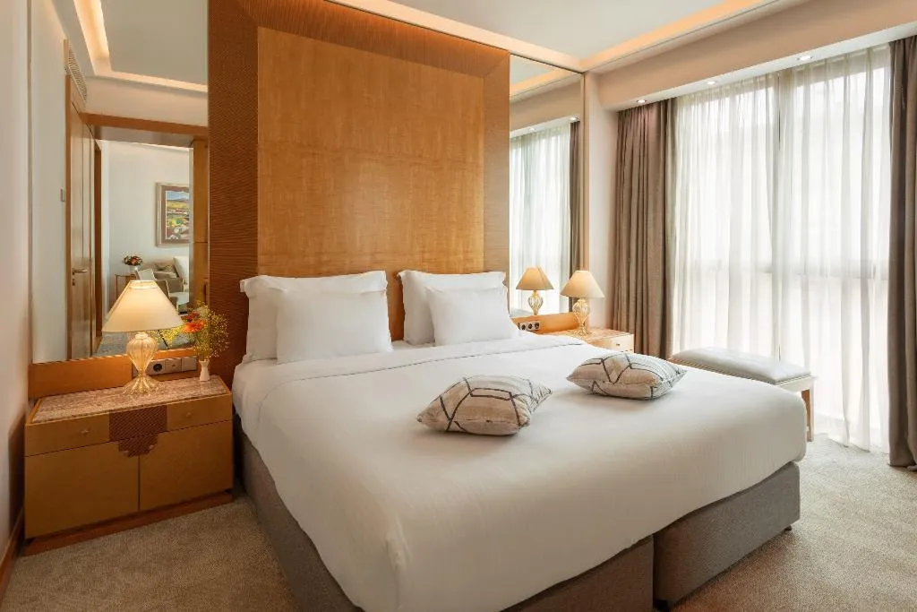 JUNIOR SUITE EXECUTIVE Room, Melia Athens, Athens