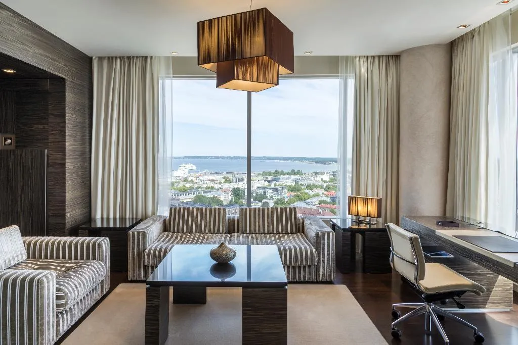 SUITE EXECUTIVE KING BED Room, Swissotel Tallinn, Tallinn