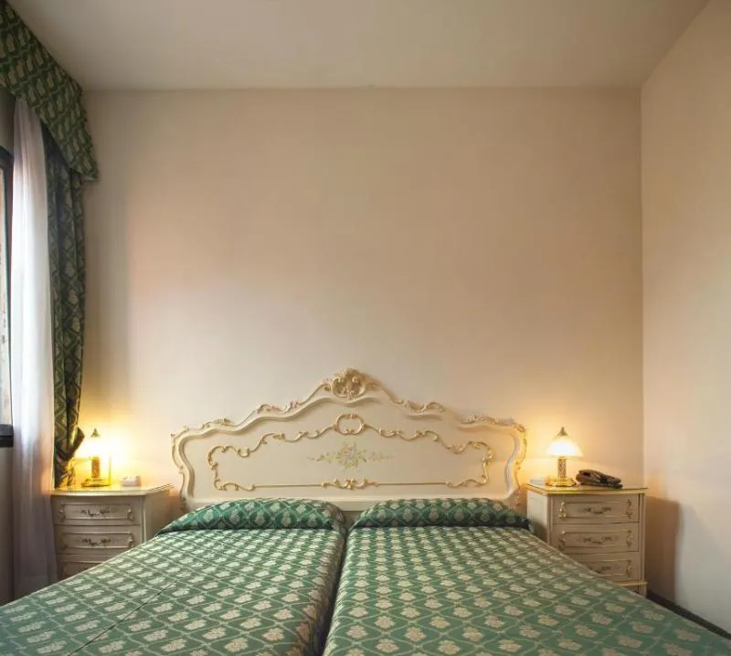 Double or Twin CLASSIC Room, Appartamenti Commercio & Pellegrino, Venice