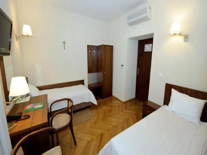 Double or Twin STANDARD Room, Hotel Swietego Norberta, Krakow