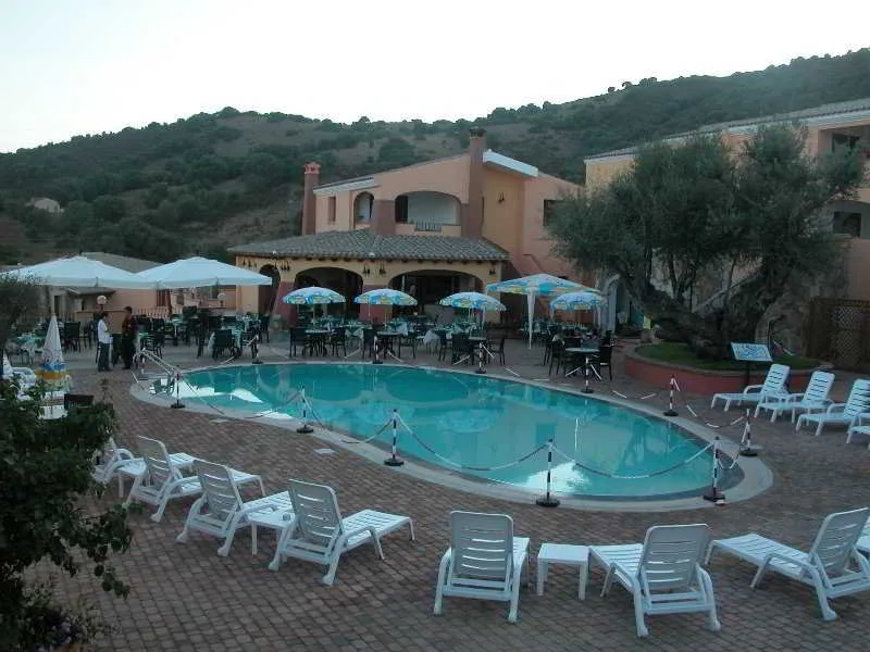 Pool, Residence Li Troni, Olbia