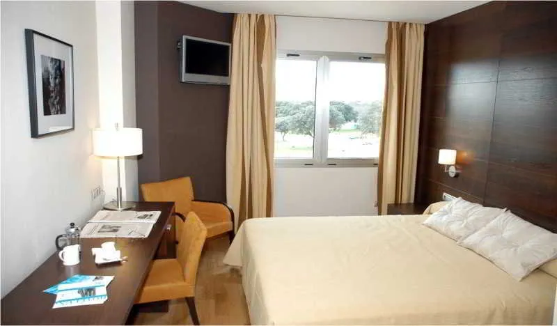 Room, FC Villalba, Madrid