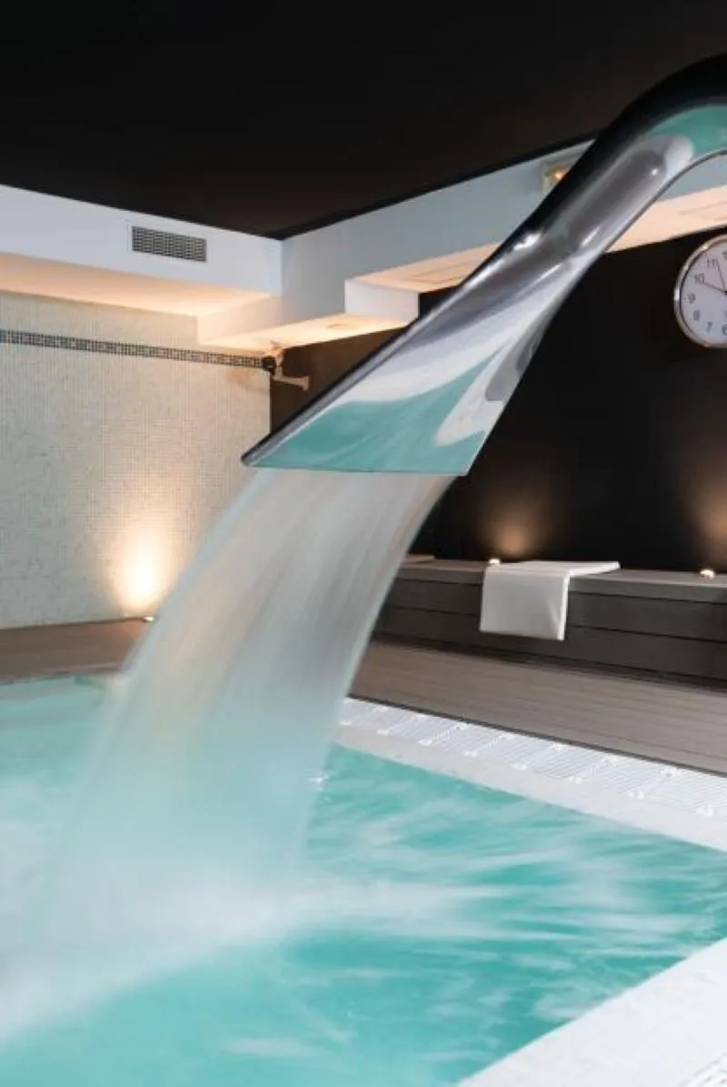 Sports and Entertainment, Prestige Victoria, Costa Brava