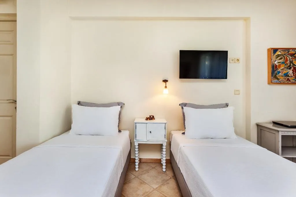 JUNIOR SUITE STANDARD Room, Hesperides Hotel, Halkidiki