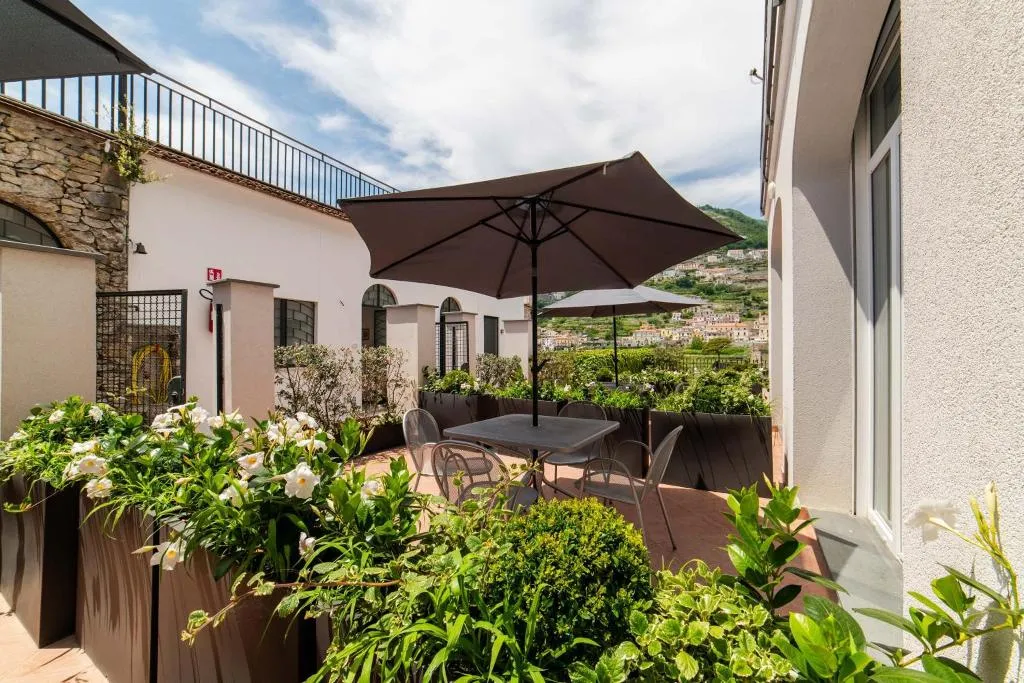 APARTMENT ONE BEDROOM Room, Residence Le Villette, Naples