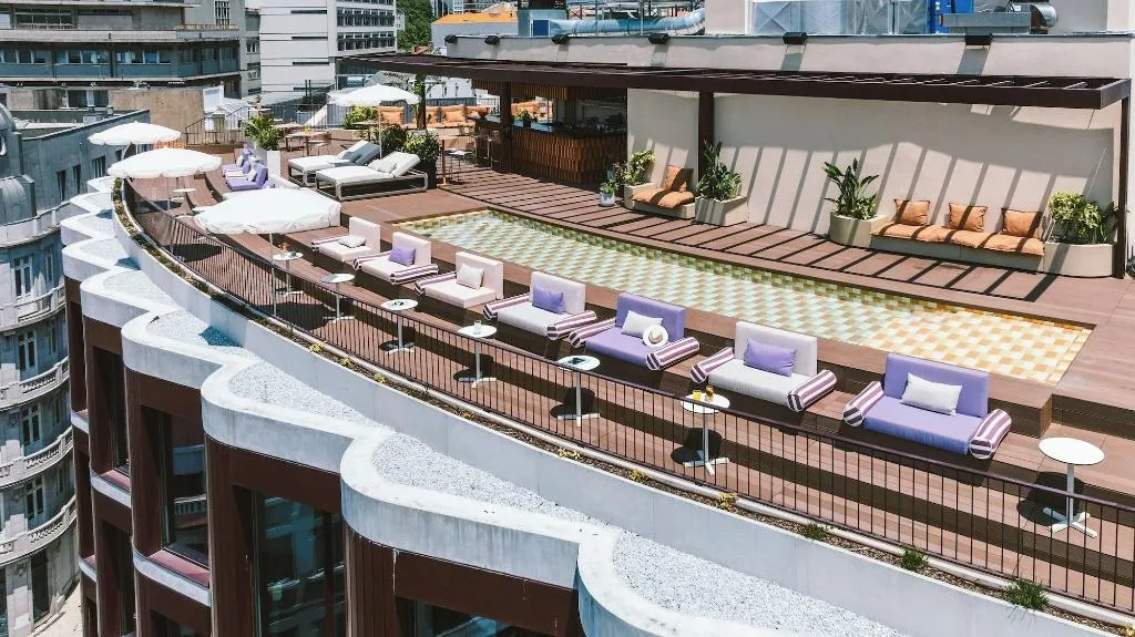 Sports and Entertainment, The Social Hub Porto, Porto