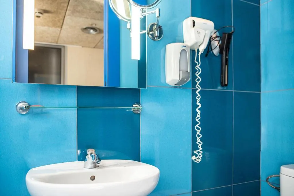 SINGLE STANDARD Room, Barcelona Urbany Hostel, Barcelona