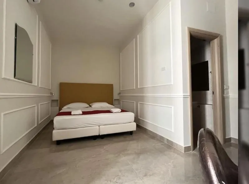 Double or Twin ECONOMY Room, Napolit'amo Hotel Principe, Naples