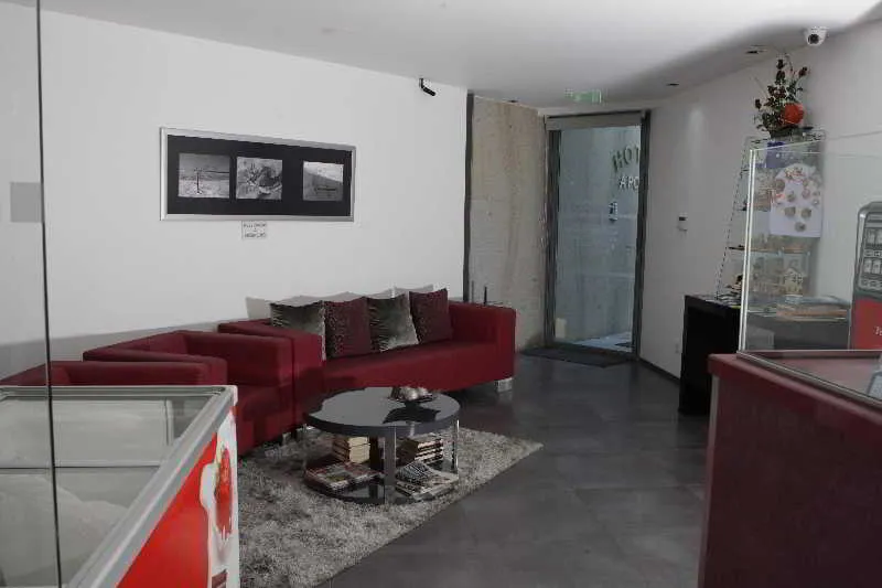 Lobby, A Ponte, Porto