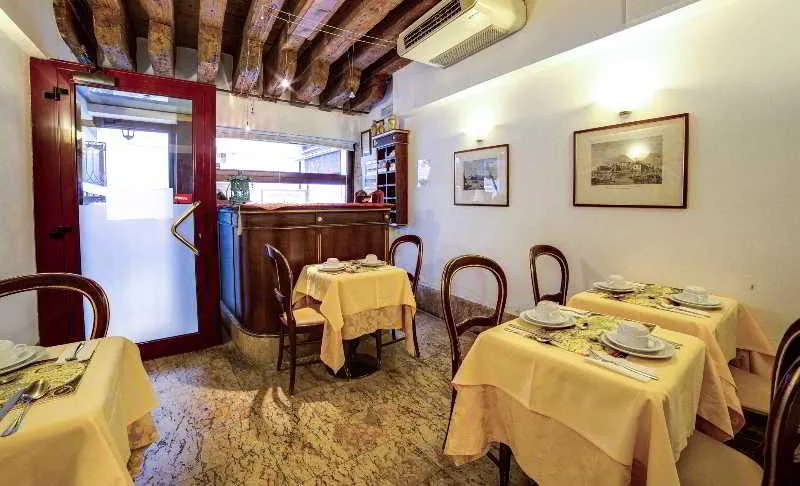 Restaurant, Lanterna Di Marco Polo, Venice