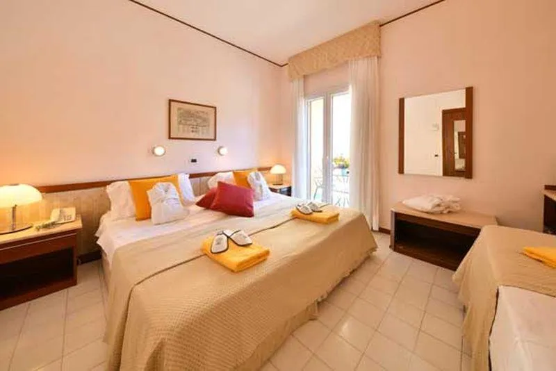 Room, Grand Hotel Terme Di Augusto, Naples