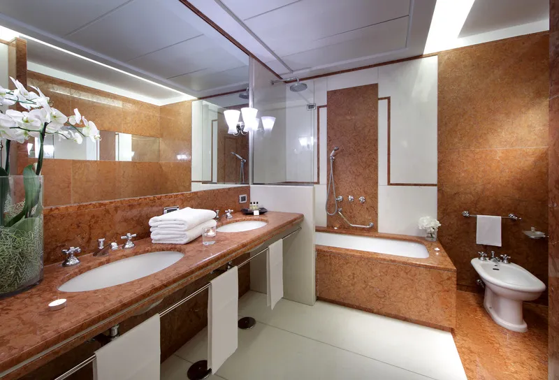JUNIOR SUITE WITH VIEWS Room, Eurostars Hotel Excelsior, Naples
